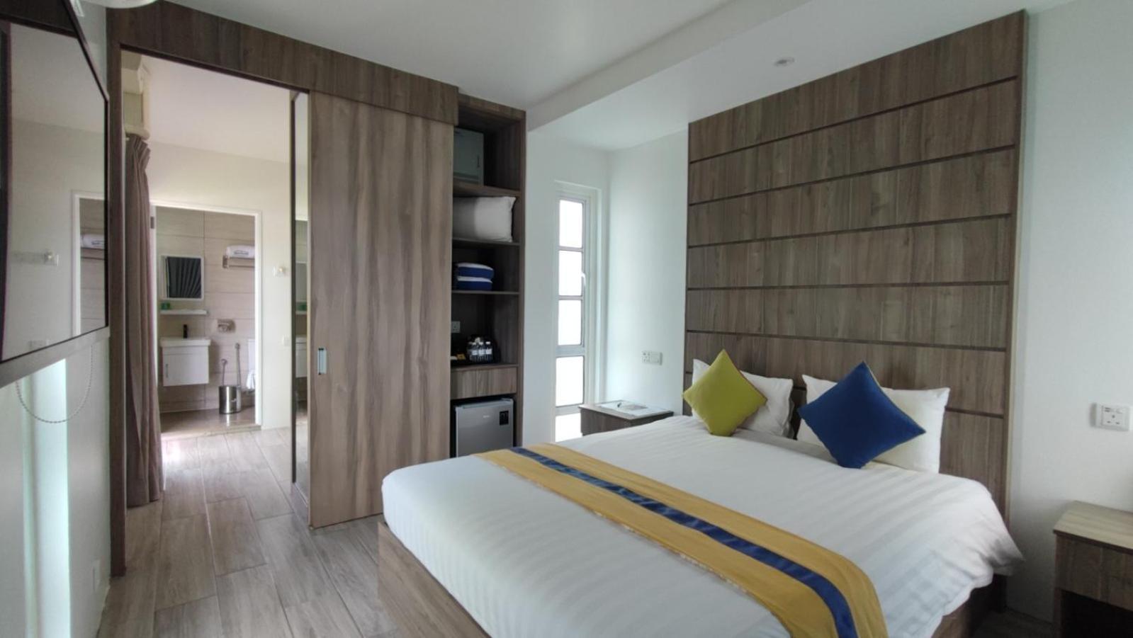 Solesor Kampong Beach Resort Port Dickson Exterior photo