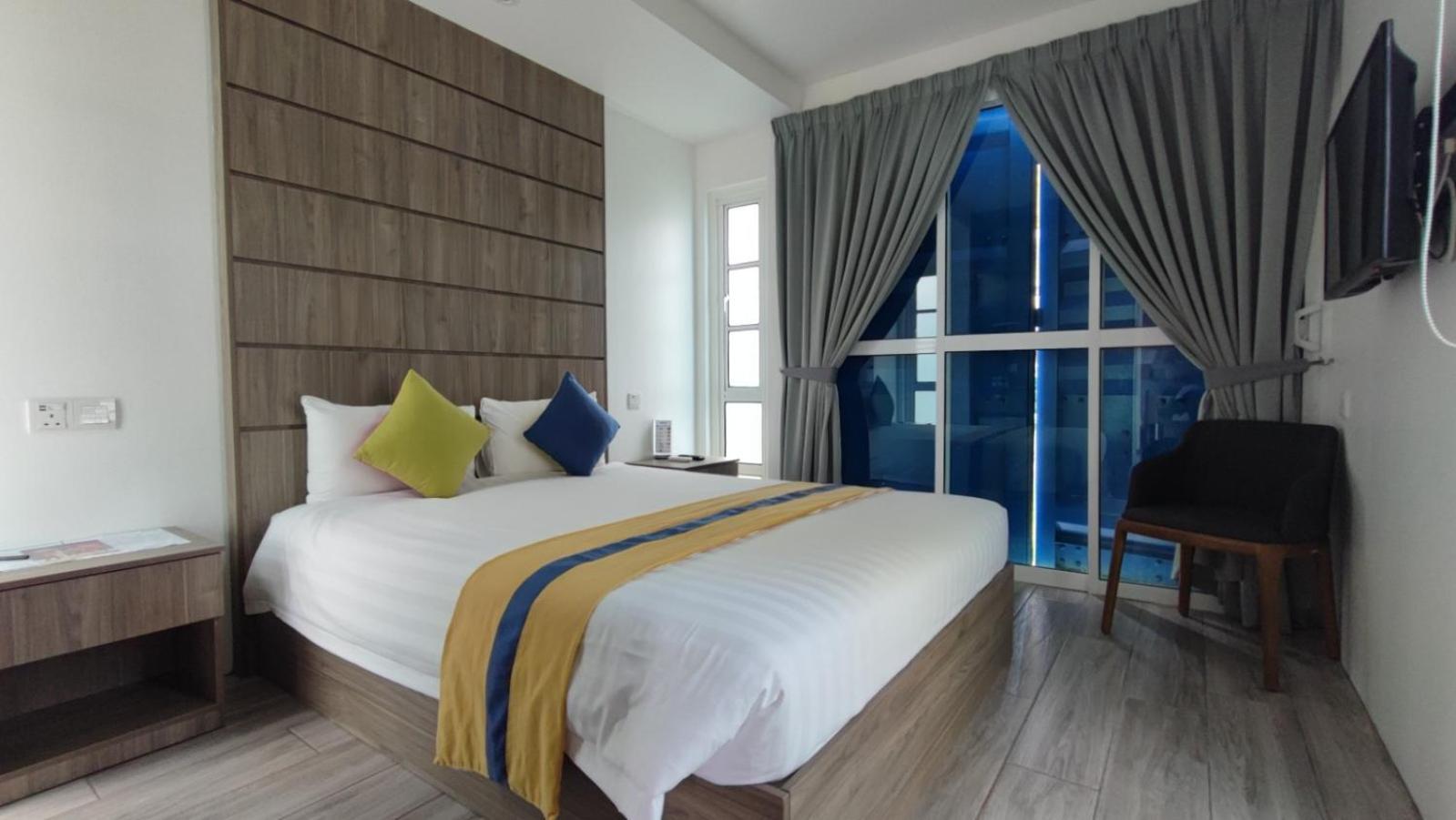Solesor Kampong Beach Resort Port Dickson Exterior photo