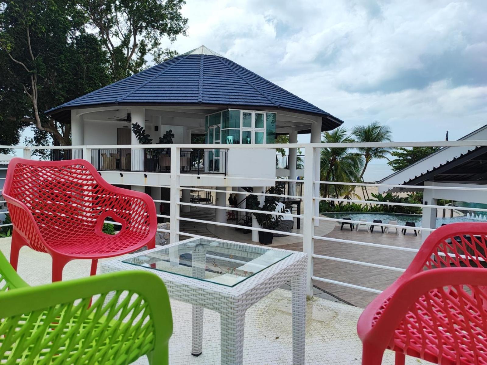 Solesor Kampong Beach Resort Port Dickson Exterior photo