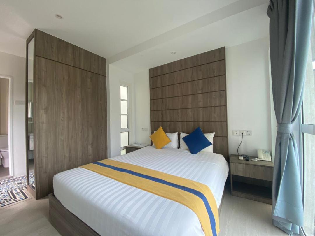 Solesor Kampong Beach Resort Port Dickson Exterior photo